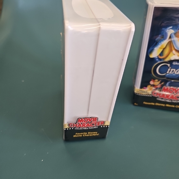 NIP Walt Disney's Cinderella Movie Character Collectible Figures Basic Fun! VHS - Picture 3 of 6